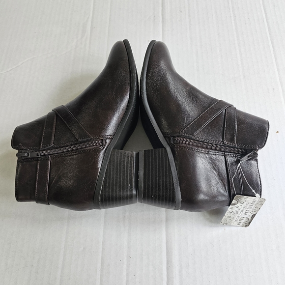 London Fog Halifax ankle bootie brown size 7 faux leather water resistant NWT - Picture 4 of 14